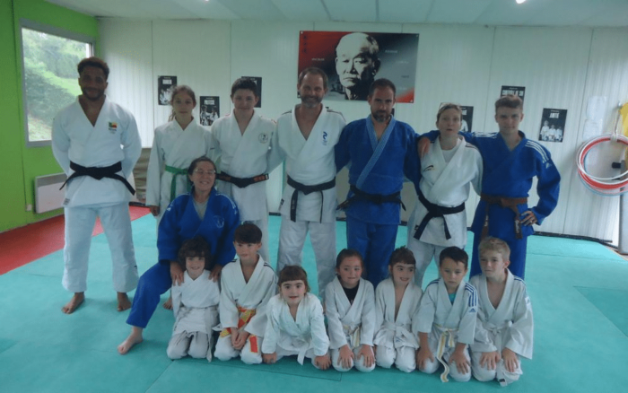 Le Dojo Barétous reçoit la visite d’un athlète olympique