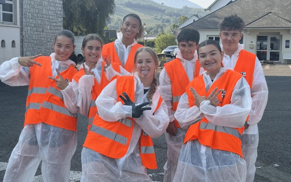 Six jeunes mobilisés pour l’embellissement du village