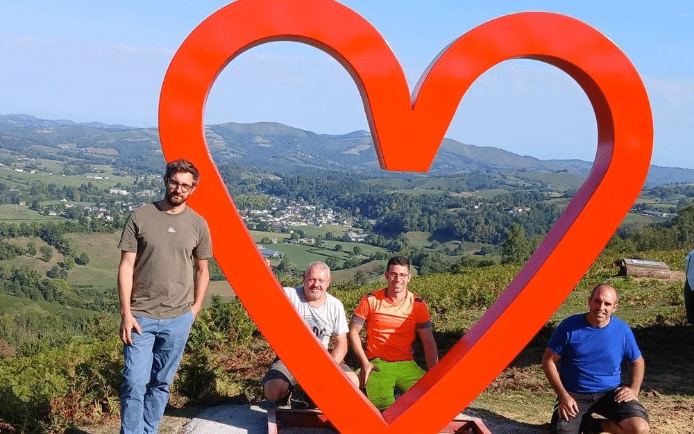 Un cœur géant bat pour le sport, la santé et la montagne
